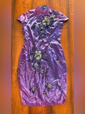 Vintage Purple Chinese Silk Embellished Floral Cheongsan Dress